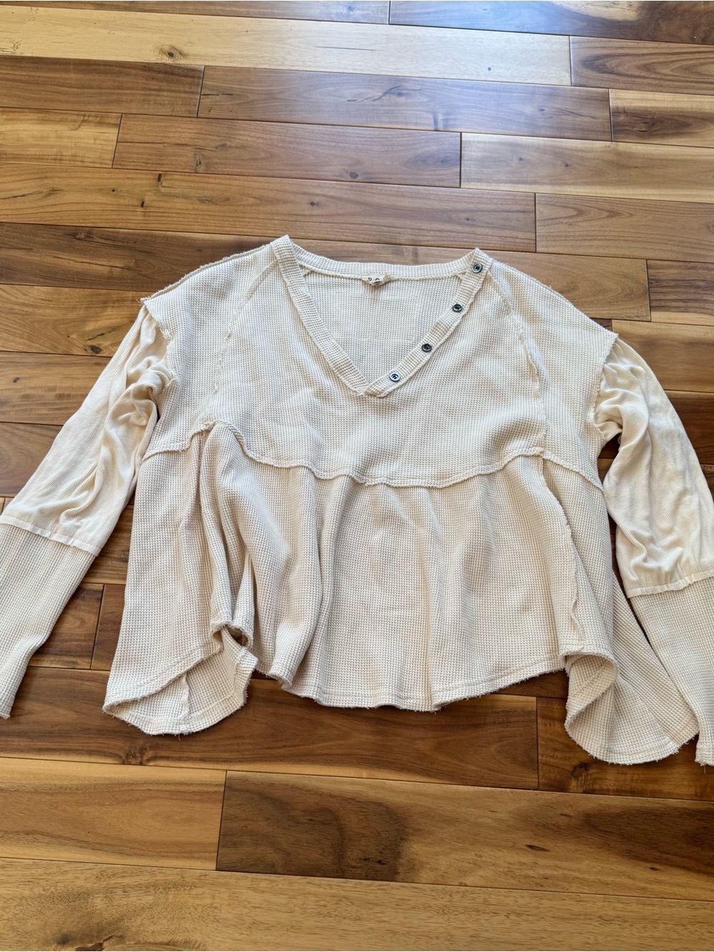 POL Cream Waffle-Knit Button V-Neck Peplum Shirt